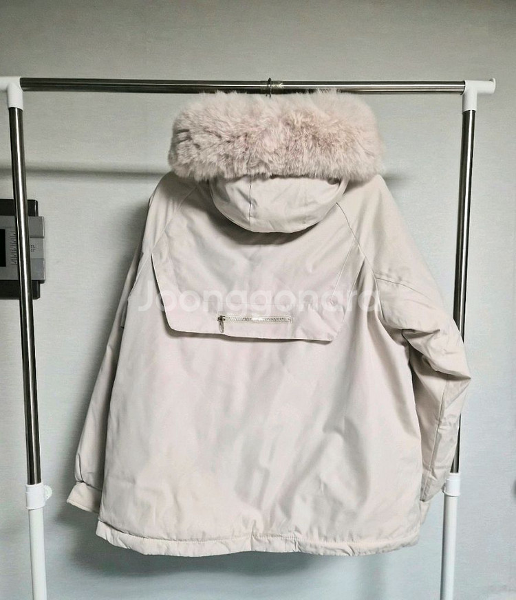 미착용 오버핏 아이보리 털 패딩 점퍼--4