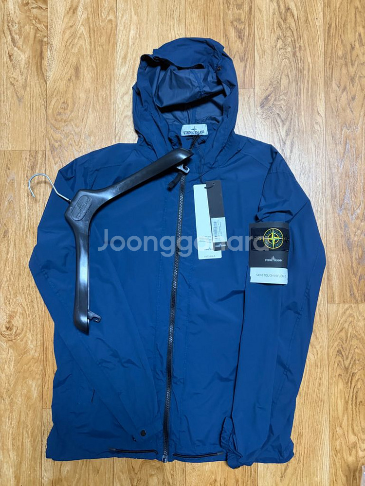 스톤아일랜드 스킨터치 후드집업 자켓 M사이즈 새상품--1