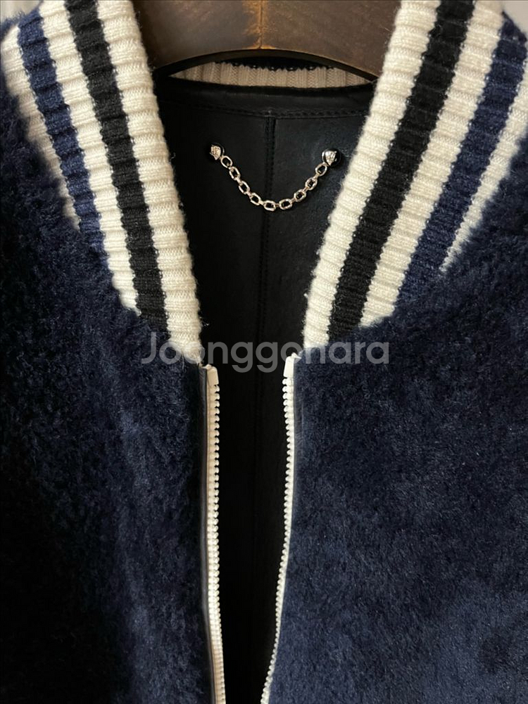 루이비통 컬렉션 쉐어링 자켓 판매합니다--3