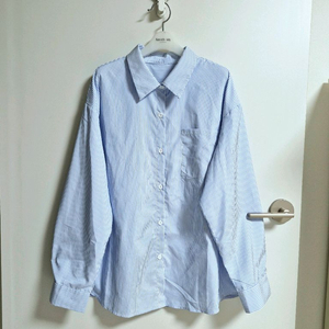 (새상품 프리) -오버핏 스트라이프 앞포켓여성셔츠남방블