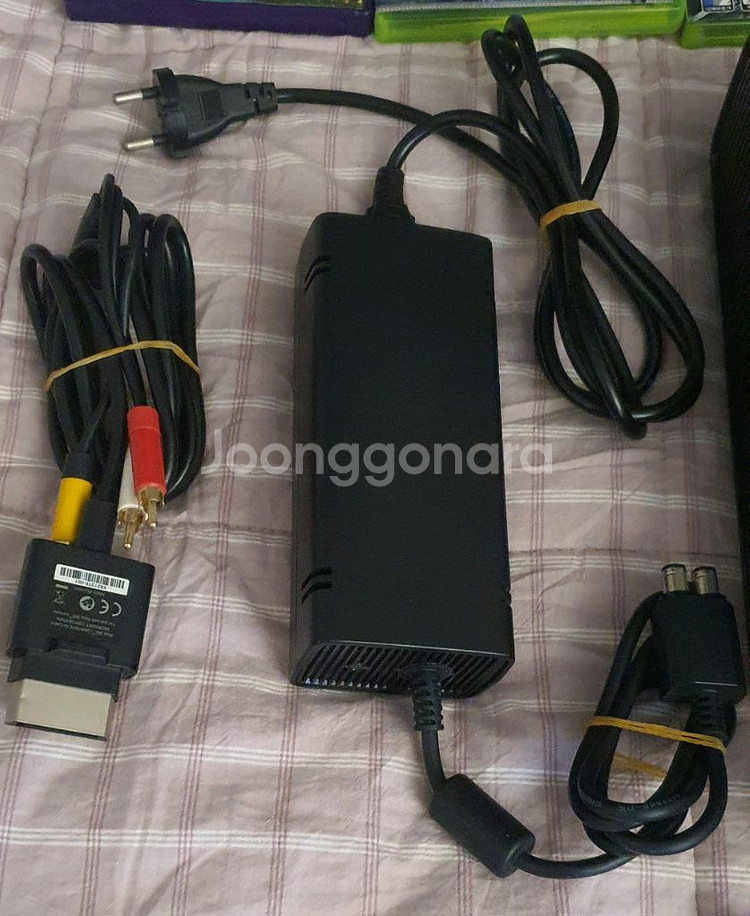 Xbox 360 본체 + 키넥트 풀세트--3