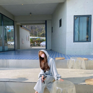 [품절대란] 메이윤 양기모 회색 그레이 후드 롱 원피스