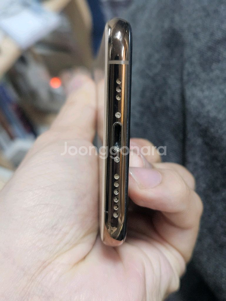 아이폰xs 64기가 A급--6