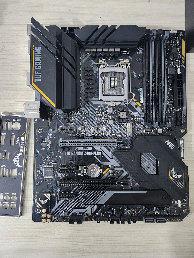 Asus tuf gaming z490 plus--0