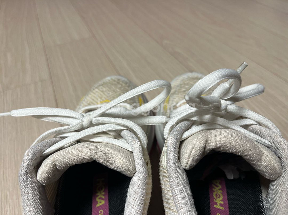 (상태양호) 호카 클리프톤 9 런닝화 달리기 240미리--4