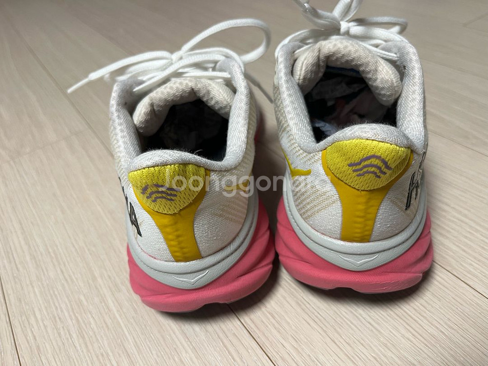 (상태양호) 호카 클리프톤 9 런닝화 달리기 240미리--5