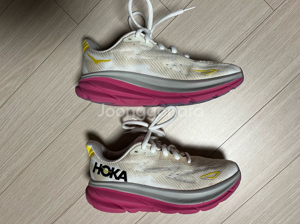 (상태양호) 호카 클리프톤 9 런닝화 달리기 240미리--2