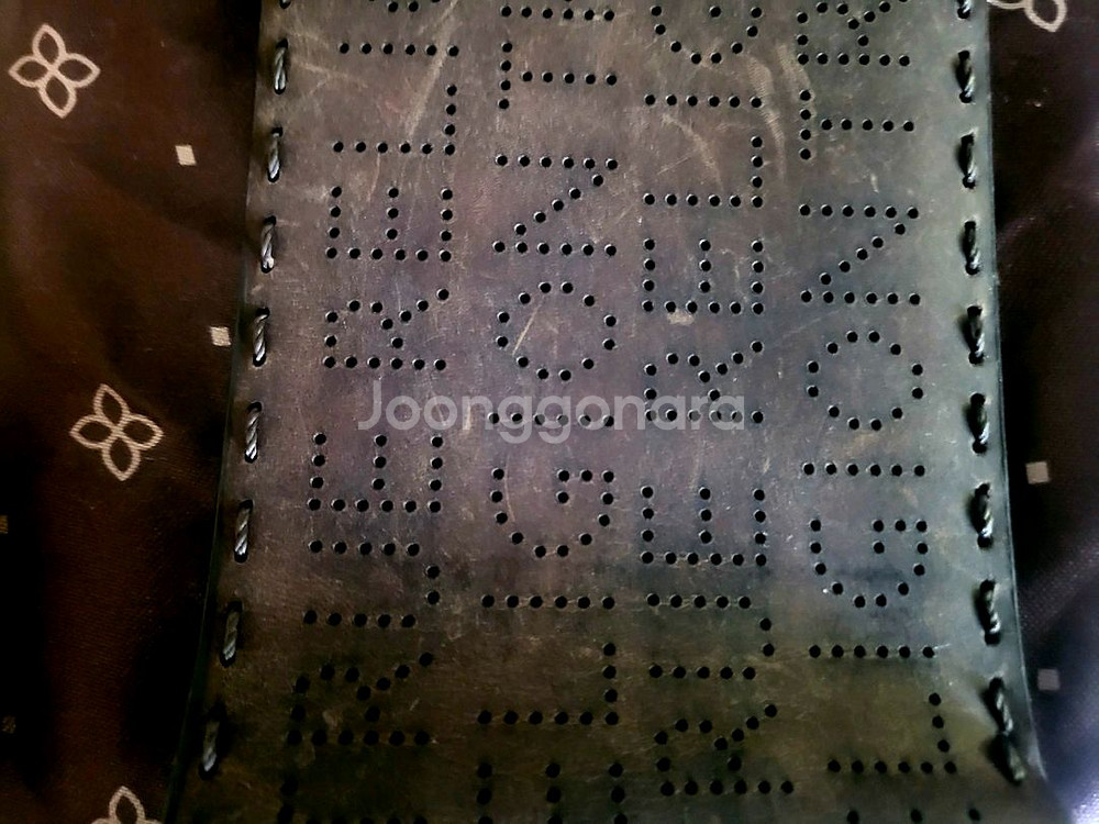 (미사용 새제품) 트루릴리전 레더 반지갑--9