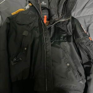 파라점퍼스 고비 마스터피스 23fw M사이즈