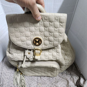 메트로시티 백팩