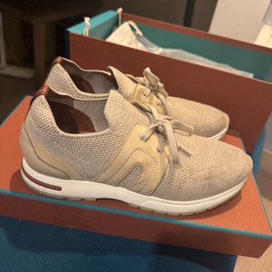 로로피아나썸머워크스니커즈38