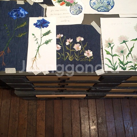 새상품 디자이너 마소영 자수 데님 원피스--4