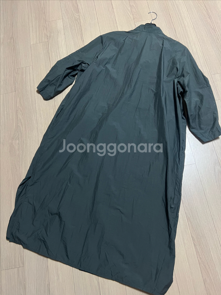 한섬 래트바이티 셔링소매 바스락 롱원피스 트렌치코트셔츠--13