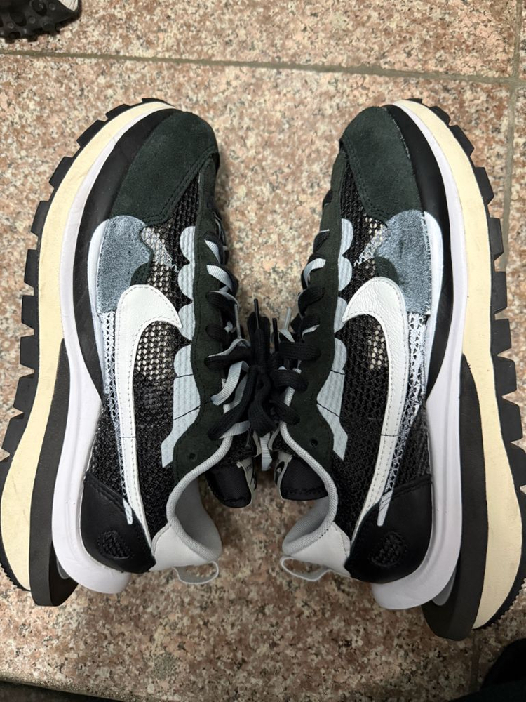 나이키 사카이 베이퍼 와플 265팝니다 이미지