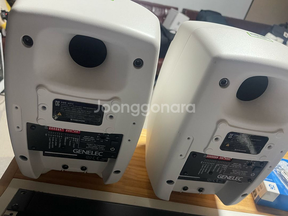 제네렉 Genelec 8331a 화이트 모니터스피커 판--1