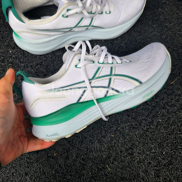 아식스 젤카야노32 255mm--4