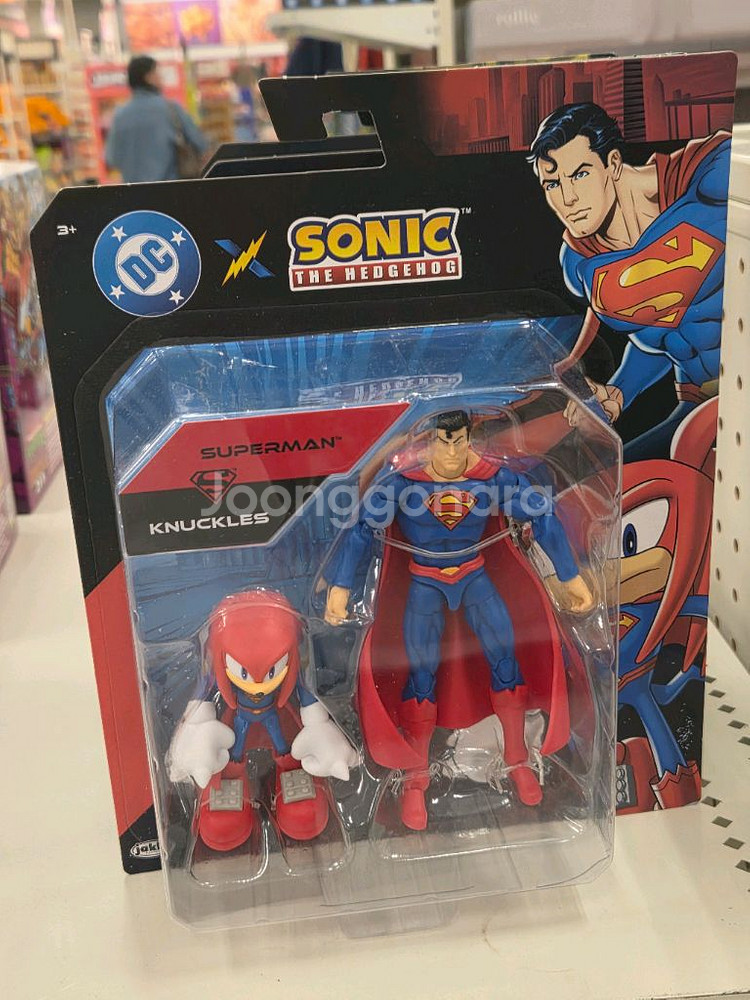 소닉과 dc 히어로가 콜라보한 제품 팝니다--2