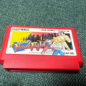 패미컴용 마이티 파이널 파이티 팝니다