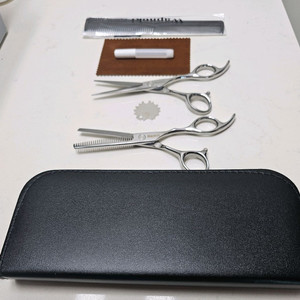 고급 미용전용가위2p+연장3p+보관가방 풀세트(새상품)