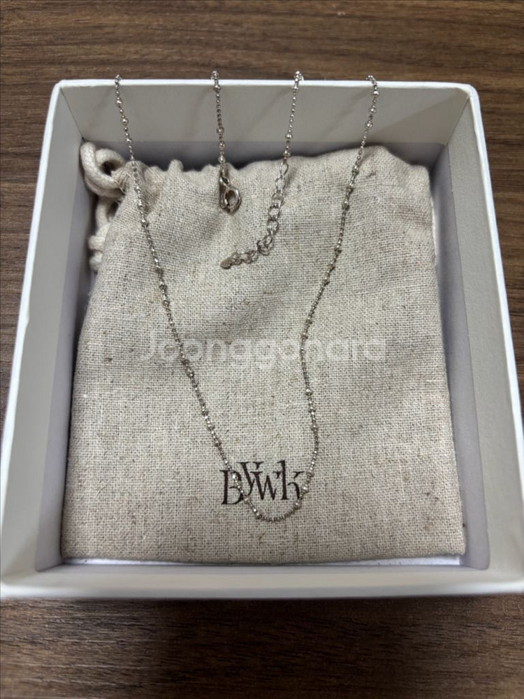 바이위켄드 lssue 목걸이--1