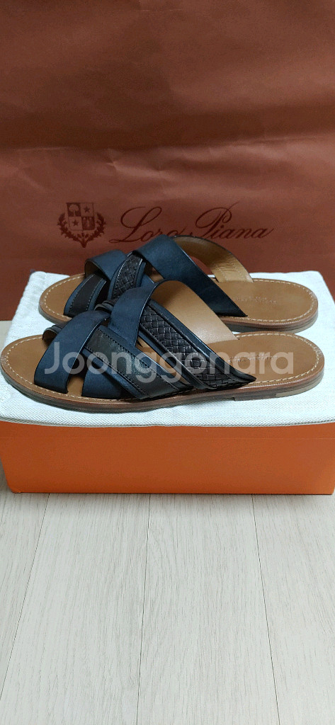 정품)보테가베네타 슬리퍼 샌들(260~265)--2