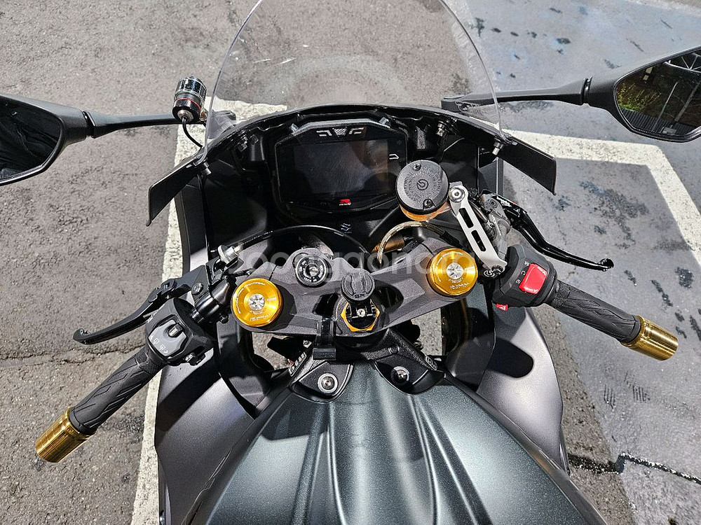 21년식 r1000r 블랙에디션 팝니다.--3