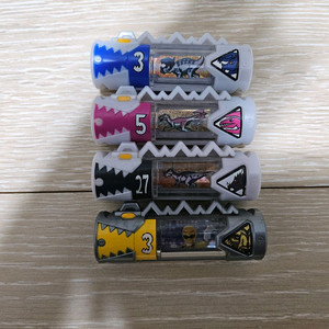 다이노포스 브레이브 다이노셀 4개 판매합니다.