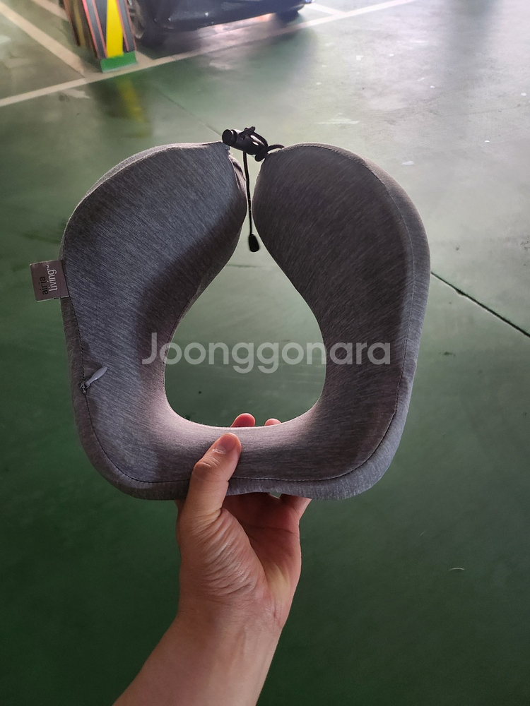 Airia living 여행용 쿨링 목베개 팝니다.--2