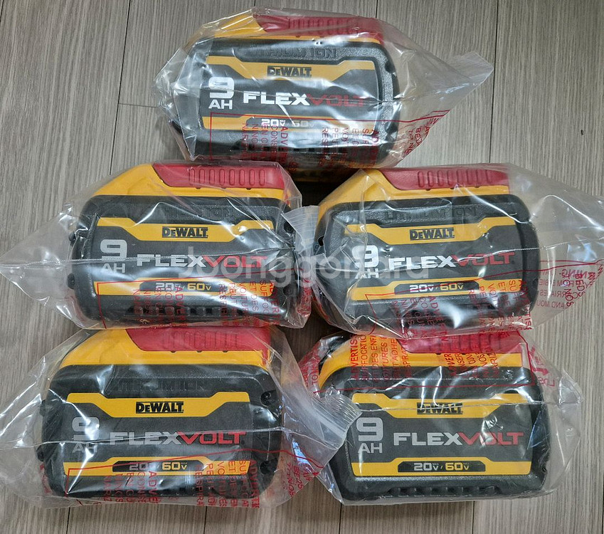 디월트 플렉스볼트 배터리--0