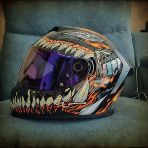 (폐업정리/즉시발송/무료배송) 베놈 오토바이 헬멧