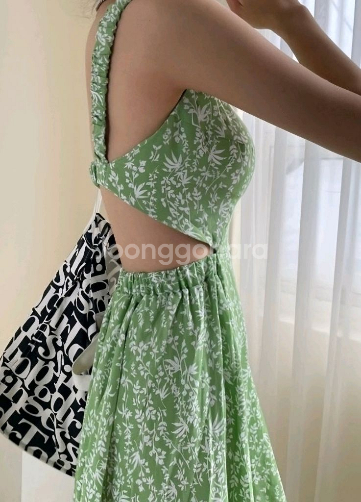 (새상품)뒤트임 민소매 롱원피스 밴딩 나시원피스--1