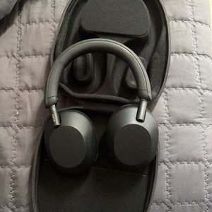 소니 헤드폰 WH-1000XM5