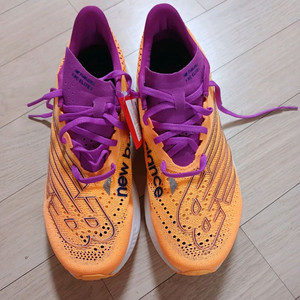 뉴발 카본 런닝화265사이즈