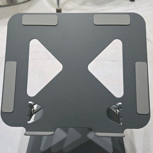 노트북,태블릿 거치대 높이 조절 스탠드 팝니다