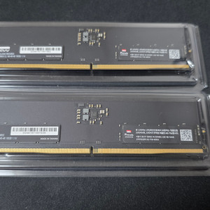 에센코어 KLEVV DDR5-5600 16G x 2개