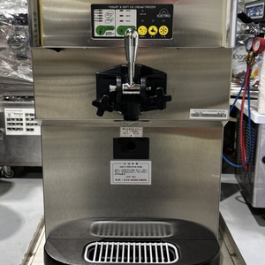 중고 아이스트로 소프트아이스크림기계 ssi141tg판매