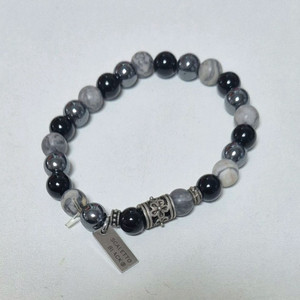 스칼렛또블랙 Black and grey gemstone