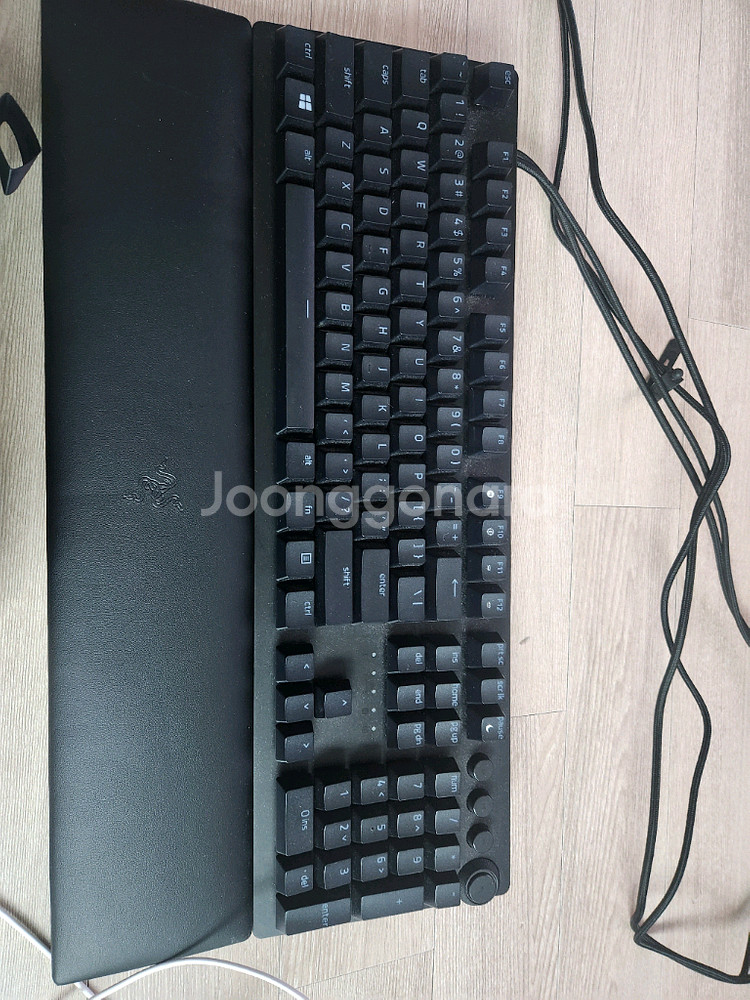 레이저 헌츠맨 v2 analog 키보드--1