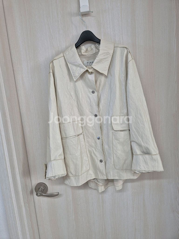 타임 페이크레더 아이보리 자켓--2