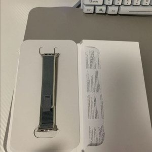 애플워치 정품 그린/그레이 트레일루프 M/L 한번사용