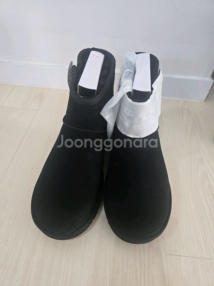 (새제품) UGG 어그 미니베일리보우 지퍼형 8사이즈--2