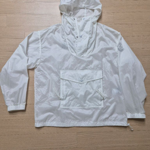 몽클레어 아노락 팝니다.