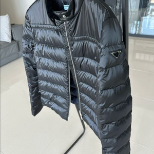 프라다 여성 경량 패딩