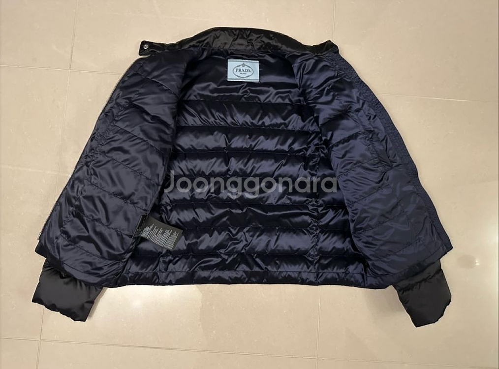 프라다 여성 경량 패딩--5