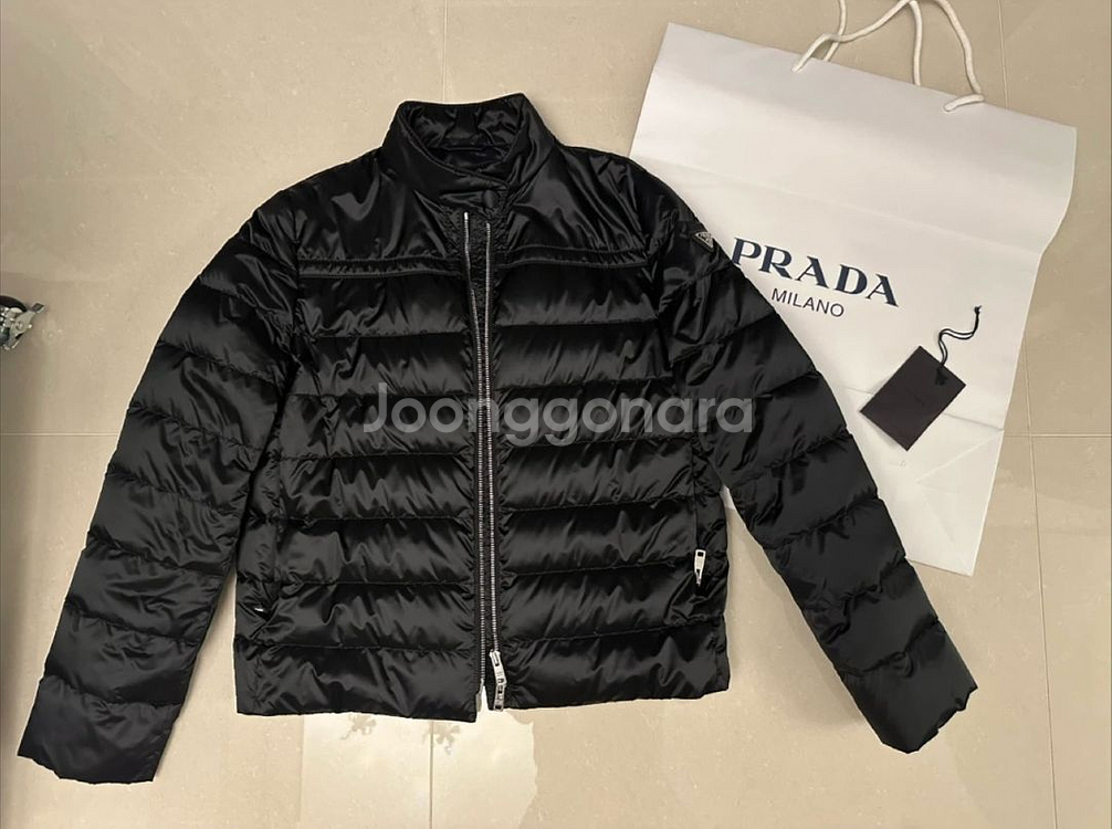 프라다 여성 경량 패딩--9