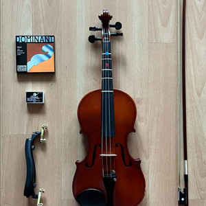 심로 바이올린(사이즈 3/4) + 도미넌트 현 팝니다.