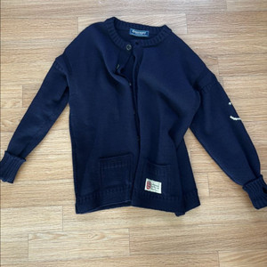 건지울른스 피셔맨 가디건 네이비 44사이즈 팝니다.