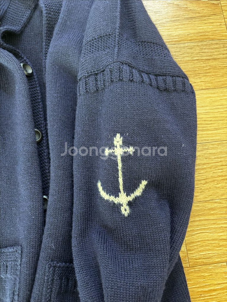 건지울른스 피셔맨 가디건 네이비 44사이즈 팝니다.--4