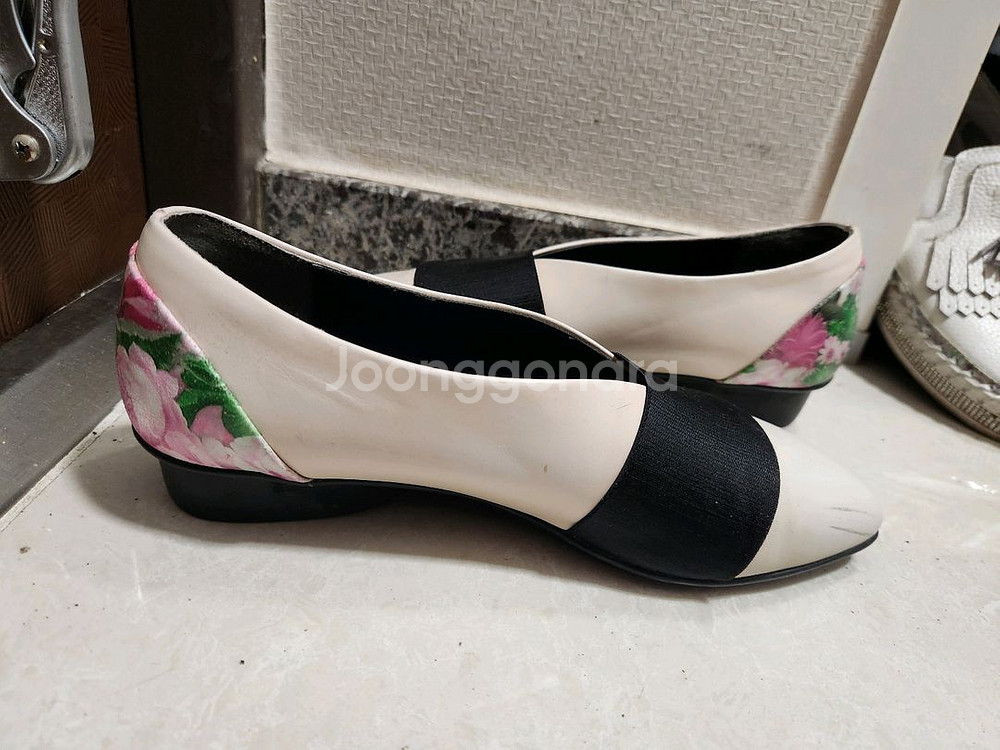 여자흰색단화 꽃일러스트구두로퍼230--2