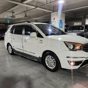 코란도 투리스모 TX 4륜 11인승 87.000km